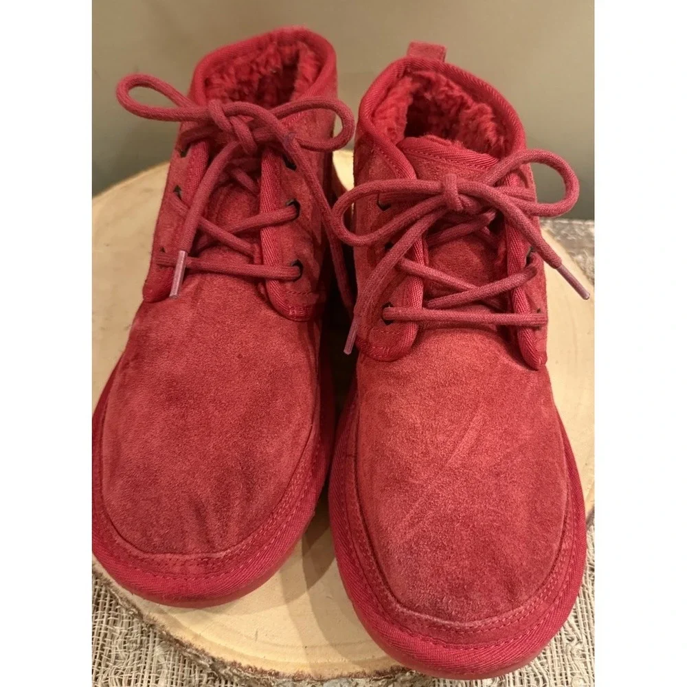 UGG AUSTRALIA NEUMEL 3236  SAMBA RED CHUKKA ANKLE BOOTS MENS SIZE 7‎
